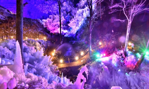 自然の神秘探索！冬の絶景・三十槌の氷柱とあしがくぼ氷柱ライトアップ